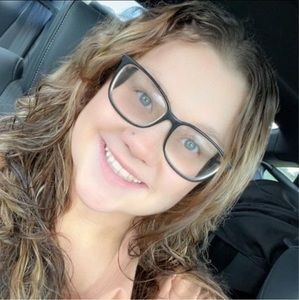 Meet your Posher, Erika